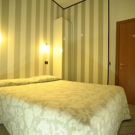 Le Stanze Di Francesco Hotel Rome Exterior photo